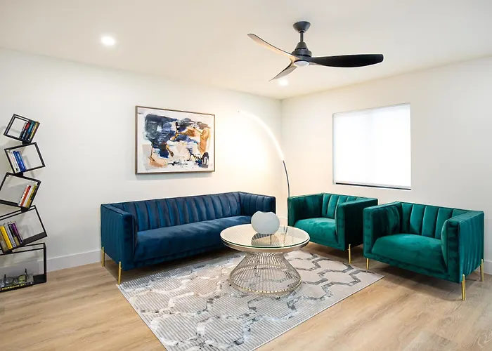 Velvet Bloom Unique Location 3Mil To Downtown